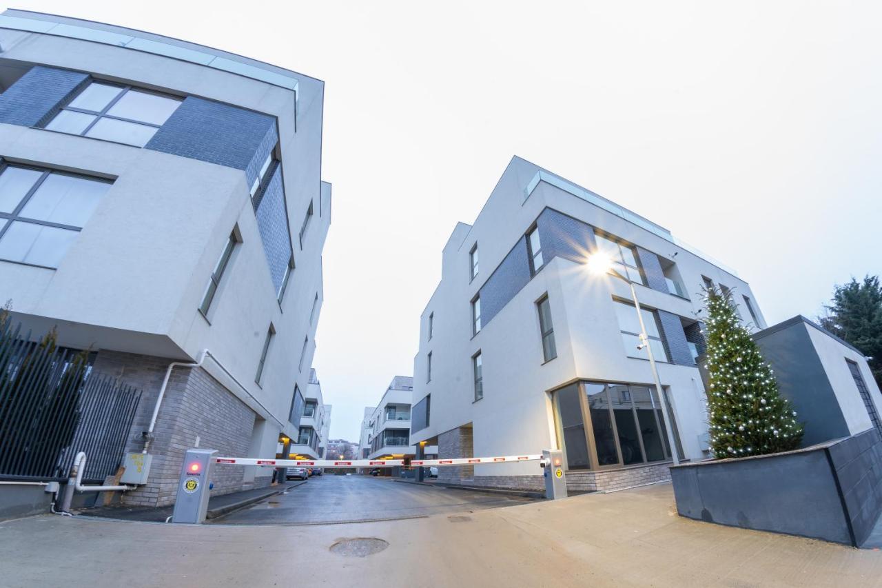 Citadela North 1Br Apartment W Security And Self Check In Bukarest Exteriör bild