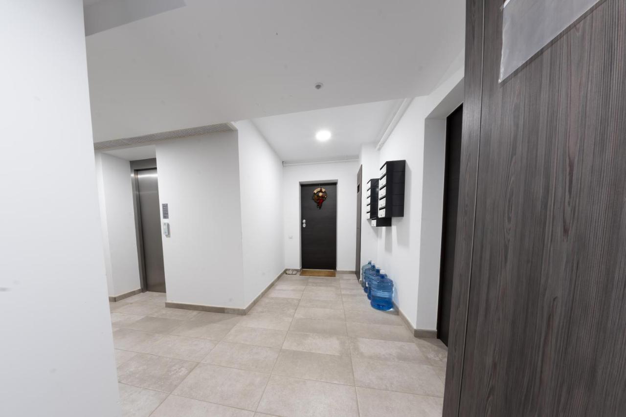 Citadela North 1Br Apartment W Security And Self Check In Bukarest Exteriör bild
