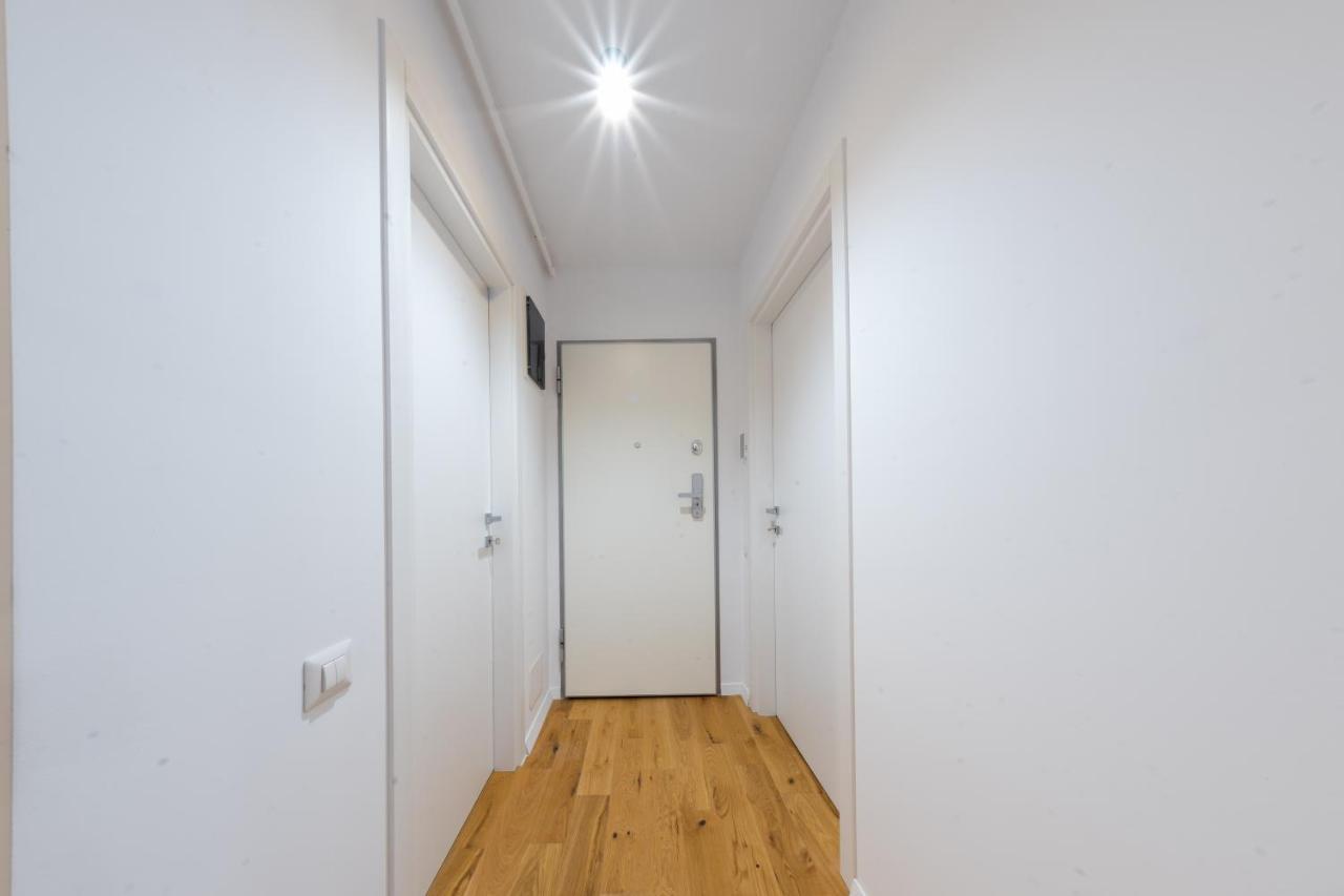 Citadela North 1Br Apartment W Security And Self Check In Bukarest Exteriör bild