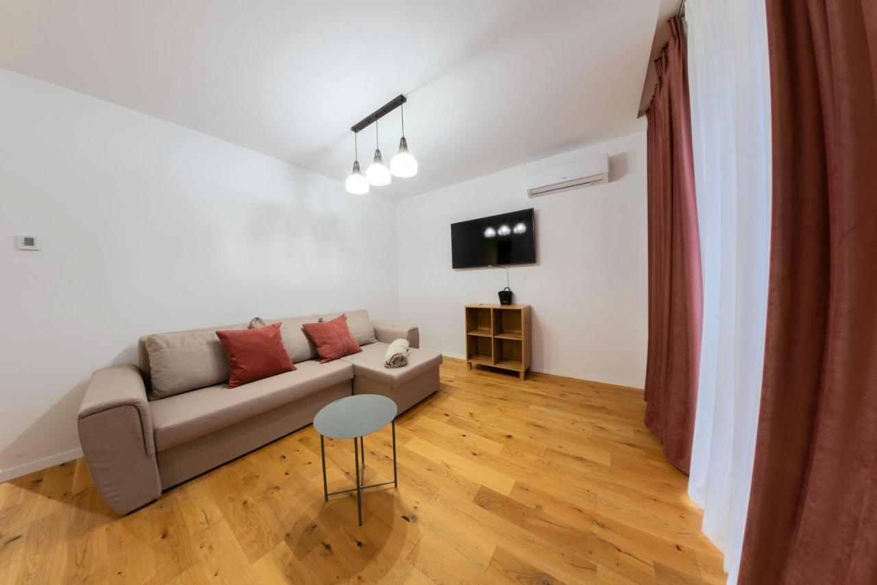 Citadela North 1Br Apartment W Security And Self Check In Bukarest Exteriör bild
